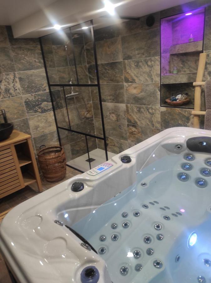 Appartement Nuit De La Sagesse "Jacuzzi Terrasse Et Parking Prive" à Rouen Extérieur photo